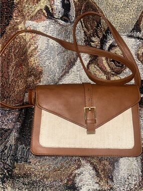 Classic Brown and Cream Crossbody Shoulder Bag - Timeless Everyday Style